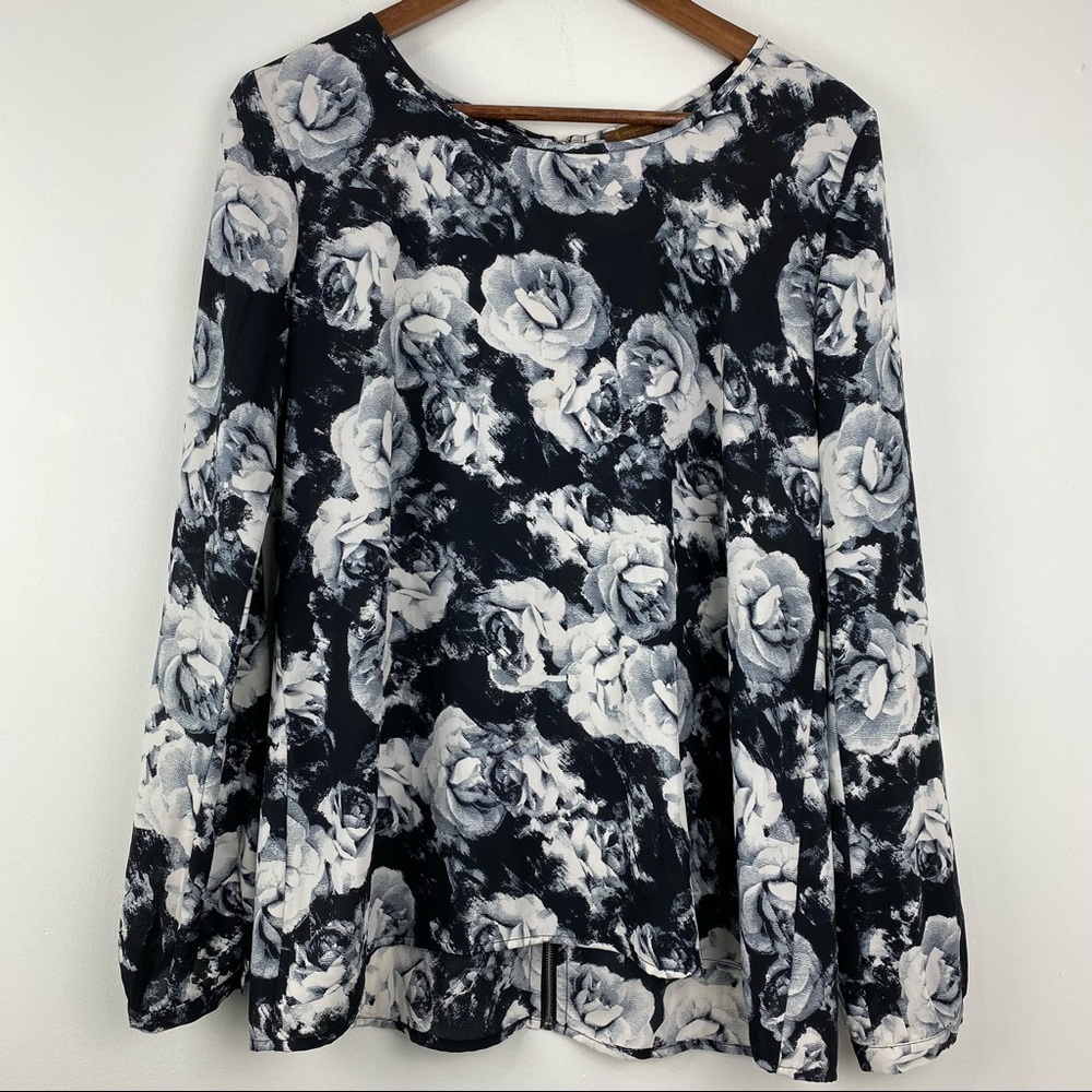 Copper Key size Medium Black White Floral Long Sleeve Full Back Zip Blouse